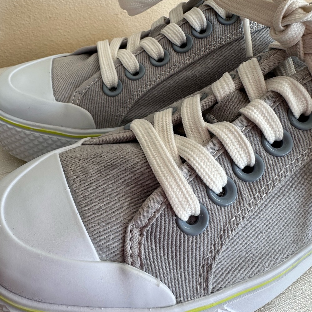 Marc Fisher Blue Rammy Gray Canvas Lace Up Platform Sneakers Women’s 7.5M - Picture 11 of 13